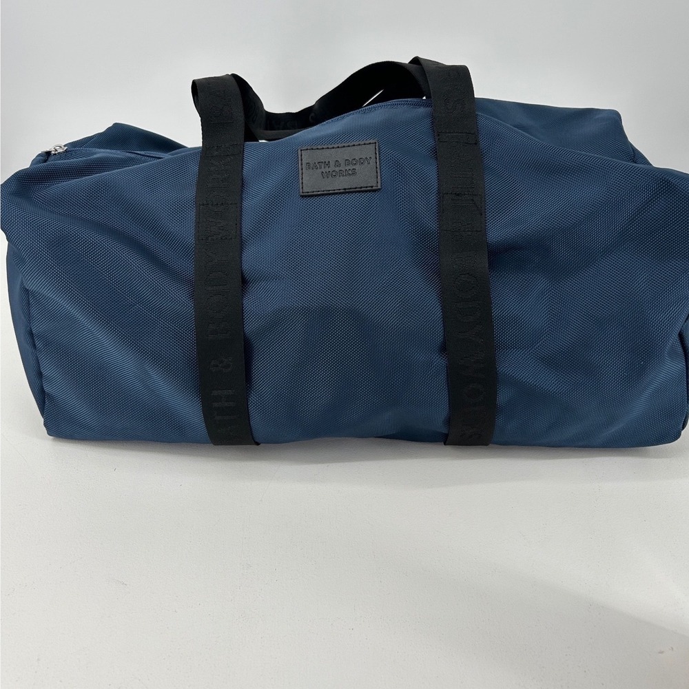 Bath & Body Works Navy Blue Duffel Bag Logo Strap Weekender Travel Gym Bag NEW